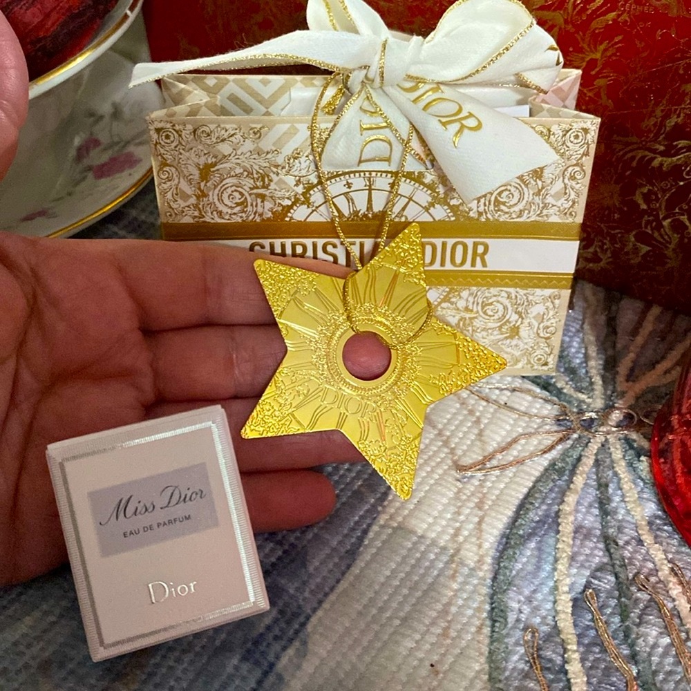 Dior Holiday Mini Gift Bag + Star Ornament-2024+Miss Dior Mini